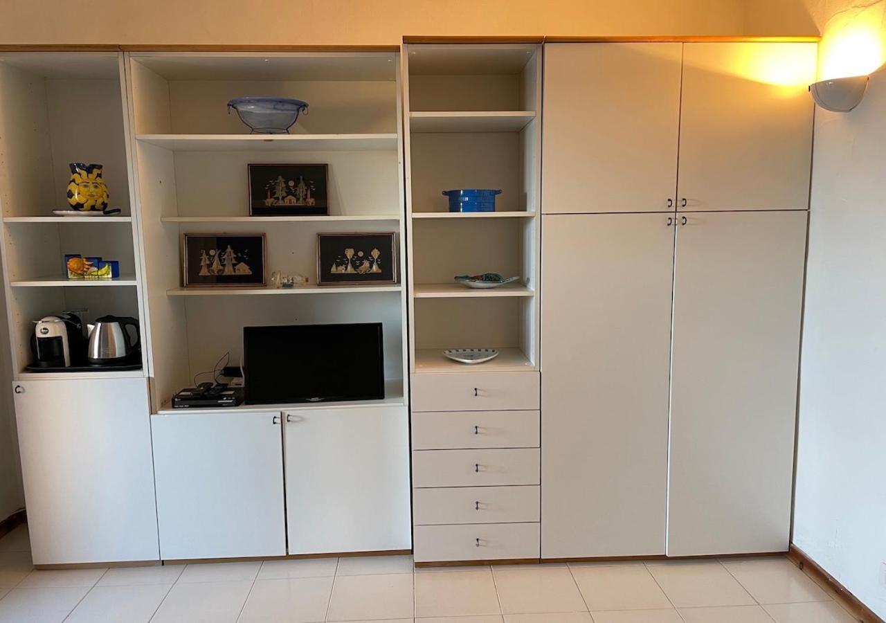 San Teodoro Punta Est Delizioso Monolocale Vista Mare Apartment Luaran gambar